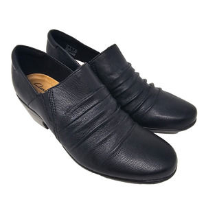 Clarks Collection Women 9 Emily Cove Black Leather Comfort Pump